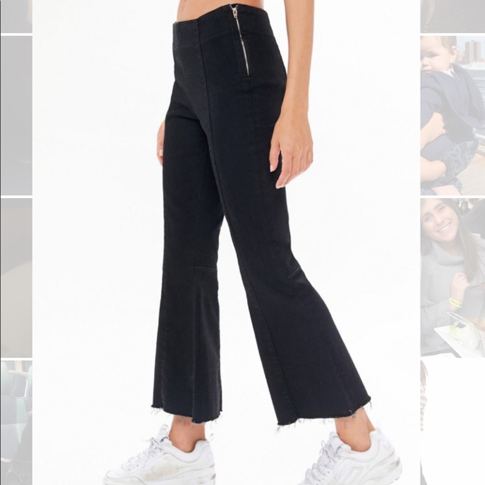 URBAN OUTFITTERS BDG Pintuck Cropped Flare Jean